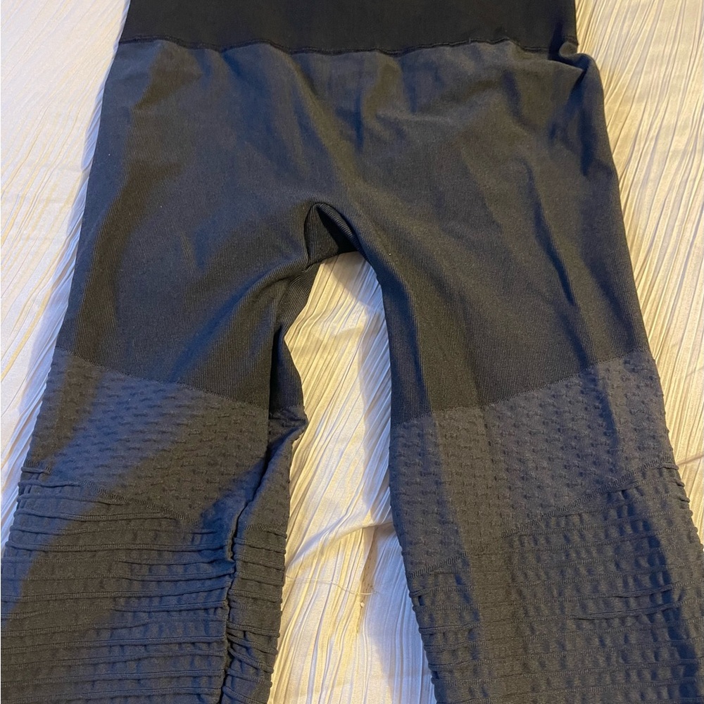 Spanx look at me now gray‎ seamless leggings, size medium - Picture 5 of 12